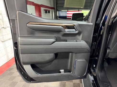 Used 2024 Chevrolet Silverado 1500 LT image 10