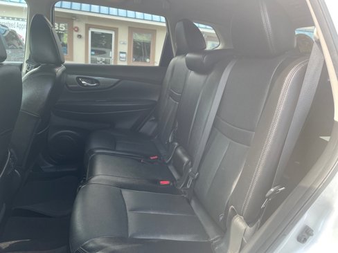 Used 2016 Nissan Rogue SL image 27