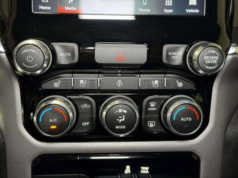 Used 2024 RAM 1500 Laramie image 8