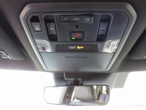 New 2025 Toyota Tundra Limited image 38