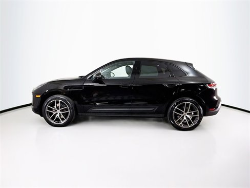 Used 2025 Porsche Macan image 2