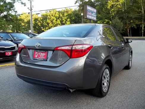 Used 2017 Toyota Corolla LE image 4