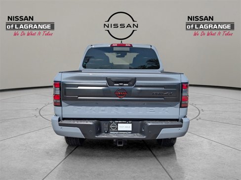 New 2025 Nissan Frontier PRO-4X w/ Pro Convenience Package image 9