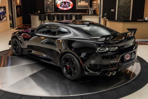 Used 2022 Chevrolet Camaro ZL1 image 17