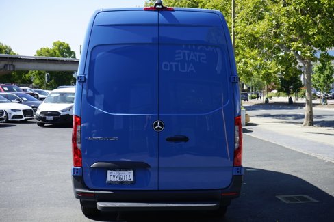 Used 2024 Mercedes-Benz eSprinter 170 Cargo image 9