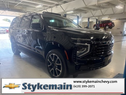 New 2026 Chevrolet Suburban RST image 9