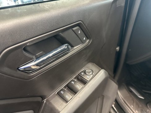 New 2025 Chevrolet Colorado LT w/ LT Convenience Package image 13