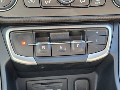 Used 2024 GMC Terrain SLT image 38