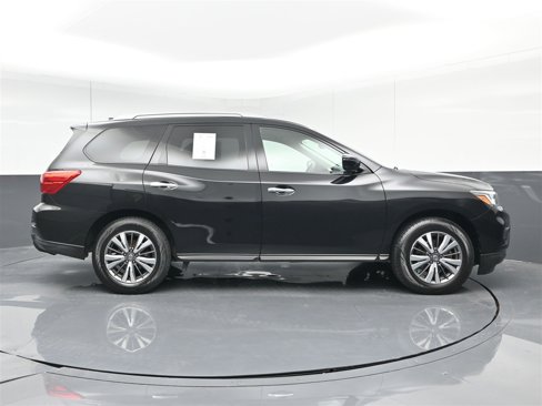Used 2020 Nissan Pathfinder SV image 4