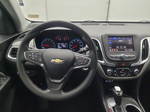 Used 2020 Chevrolet Equinox LS image 22