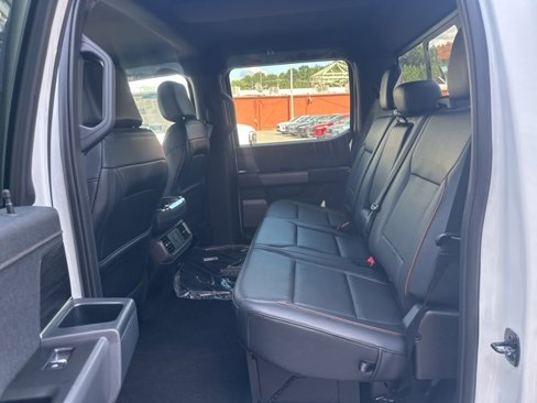 New 2025 Ford F150 Lariat w/ Equipment Group 501A Mid image 28