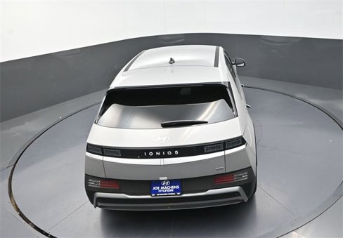 New 2025 Hyundai Ioniq 5 SE image 27