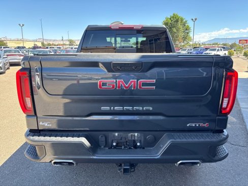 Used 2022 GMC Sierra 1500 AT4 image 4