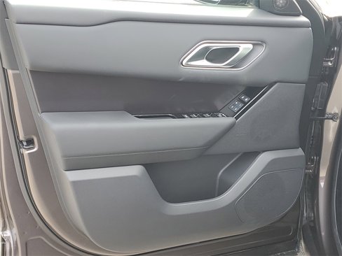 New 2026 Land Rover Range Rover Velar Dynamic SE image 8