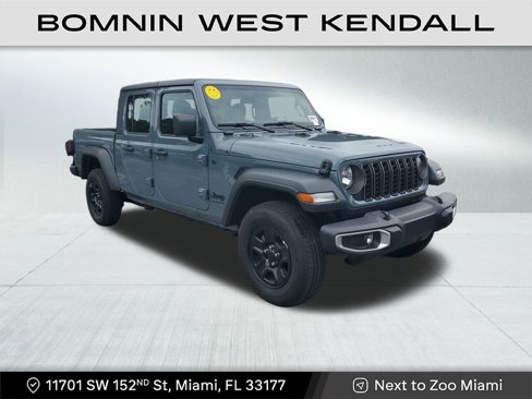 Used 2025 Jeep Gladiator Sport image 1