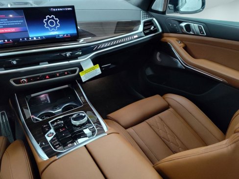 New 2026 BMW X7 M60i image 27