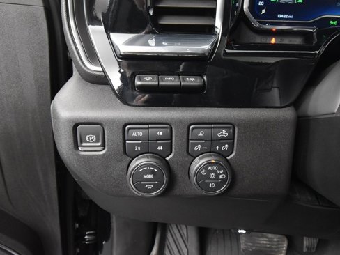 Used 2024 Chevrolet Silverado 1500 LTZ w/ LTZ Premium Package image 38