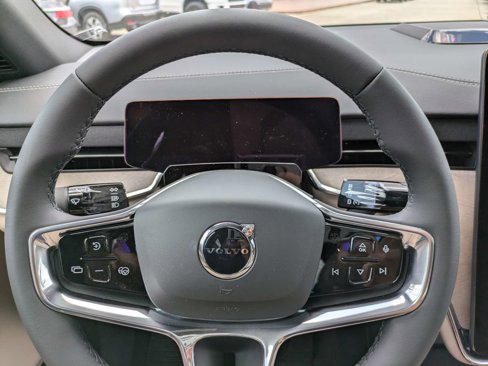 New 2025 Volvo EX90 Ultra image 24