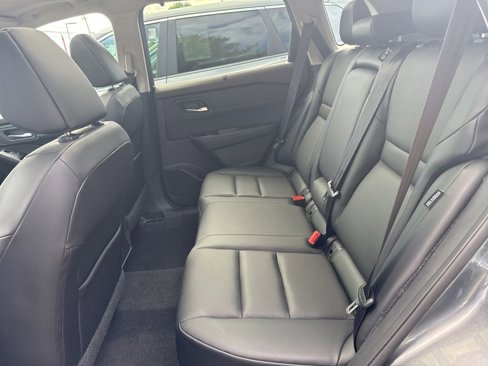 Used 2022 Nissan Rogue SV w/ SV Premium Package image 35