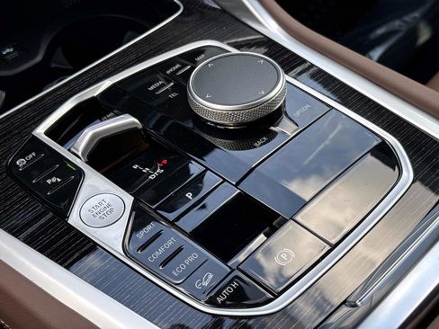 New 2026 BMW X6 xDrive40i w/ Climate Comfort Package image 24