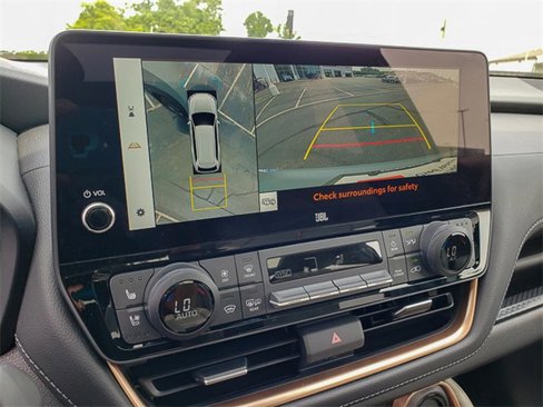 Used 2025 Toyota Grand Highlander AWD Hybrid image 16