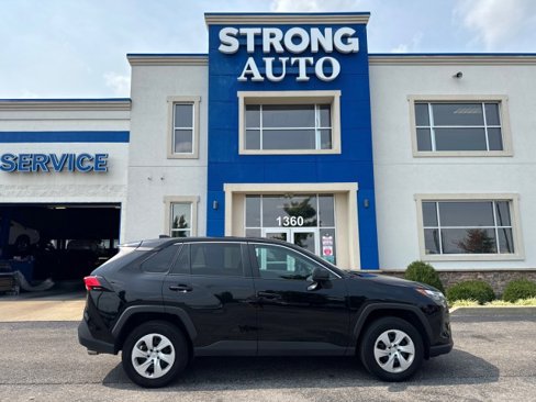 Used 2024 Toyota RAV4 LE image 17