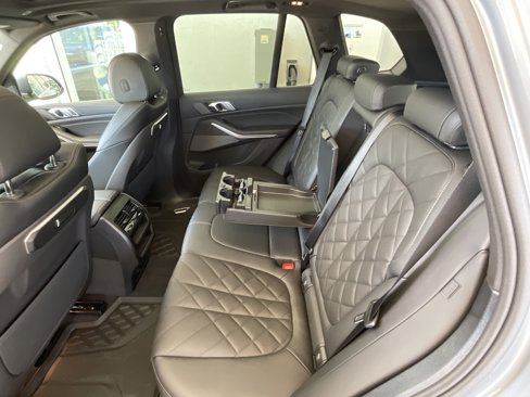 New 2026 BMW X5 xDrive50e image 28