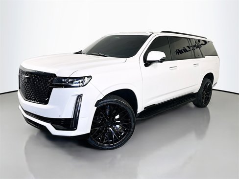 Used 2022 Cadillac Escalade ESV Luxury w/ LPO, Illumination Package image 3