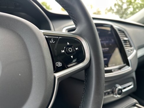 Certified 2025 Volvo XC90 B5 Core image 27