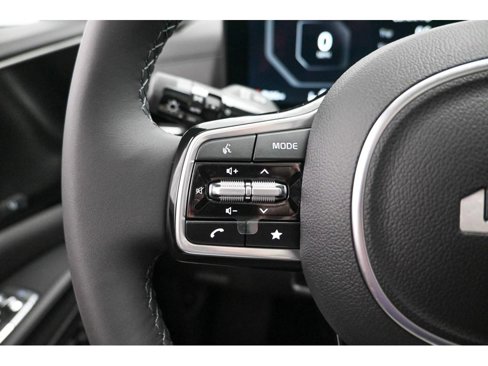 New 2026 Kia Carnival SX w/ SX Dark Edition Package image 25