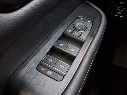 New 2025 Nissan Armada Platinum Reserve image 9