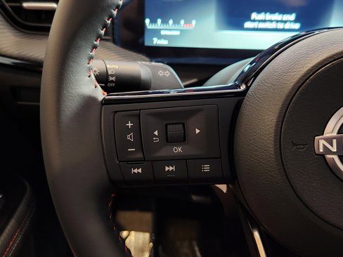 New 2026 Nissan Kicks SR w/ Cold Weather Package image 17