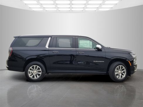 New 2026 Chevrolet Suburban Premier image 3