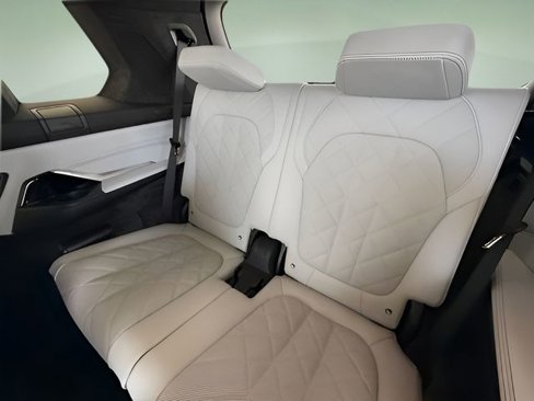 Used 2026 BMW X7 xDrive40i image 27