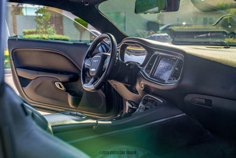 Used 2018 Dodge Challenger SRT Hellcat image 32