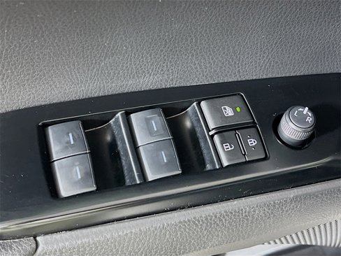 Certified 2025 Toyota Camry SE w/ Convenience Package image 17