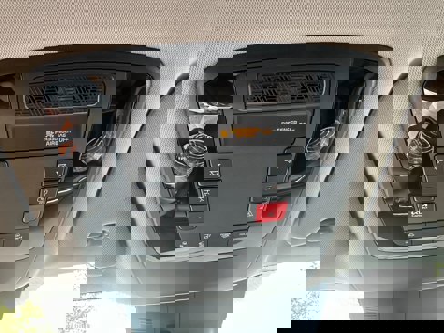 New 2026 Kia Carnival EX image 36