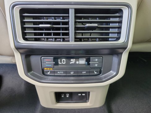 New 2026 Volkswagen Atlas SEL Premium R-Line image 17