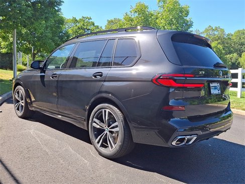 New 2026 BMW X7 M60i image 4