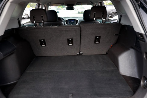 Used 2018 GMC Terrain SLE w/ Driver Convenience Package image 23