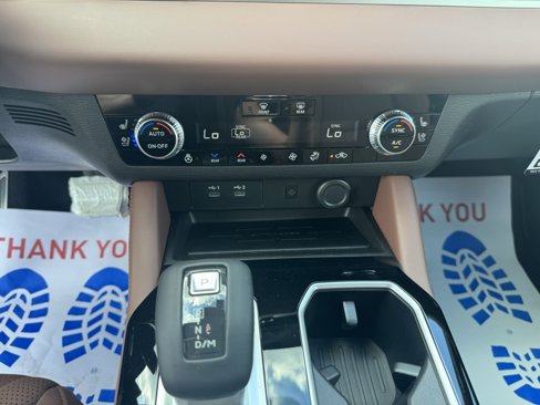 New 2025 Mitsubishi Outlander SEL image 21