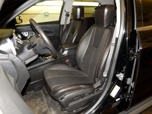 Used 2017 Chevrolet Equinox LT w/ Midnight Edition image 4