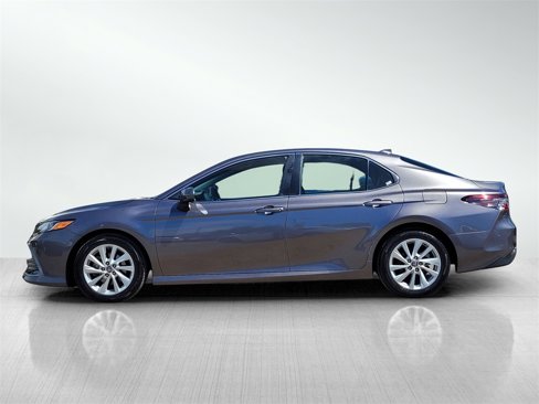 Used 2023 Toyota Camry LE image 8