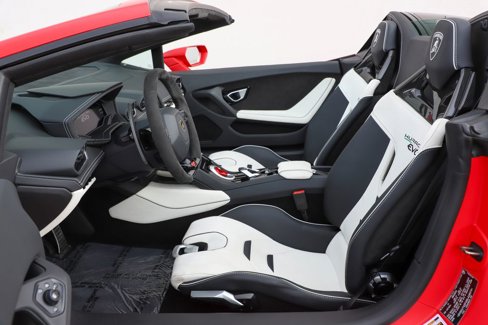 Used 2024 Lamborghini Huracan EVO image 47