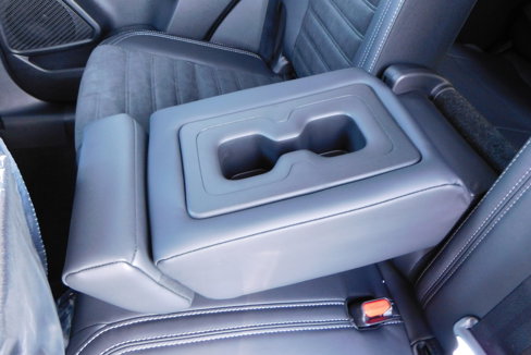 New 2025 Mitsubishi Outlander SE image 29