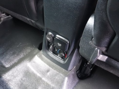 Used 2020 Ford Transit Connect XL image 11