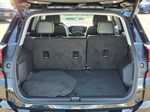 Used 2024 GMC Terrain SLT image 16
