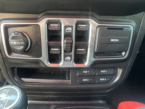 Used 2018 Jeep Wrangler Unlimited Sahara w/ Cold Weather Group image 47