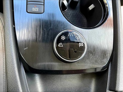 Certified 2025 Nissan Rogue SV image 26