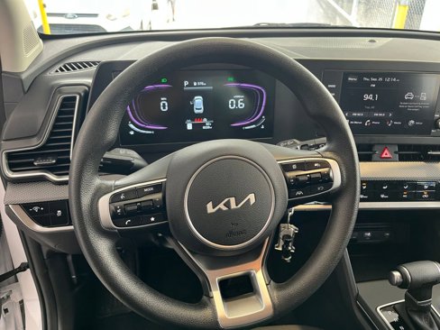Used 2025 Kia Sportage LX image 28